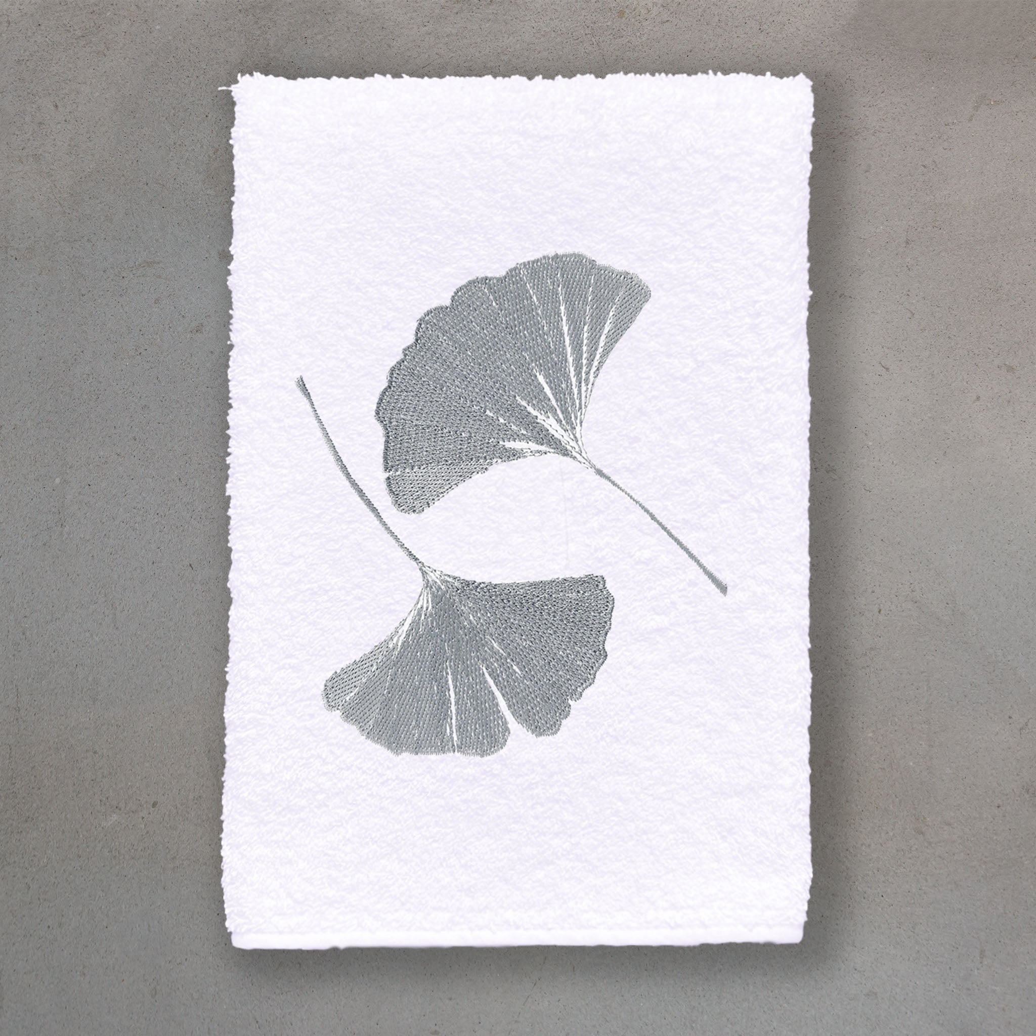 Ginkgo Silver | White Roma