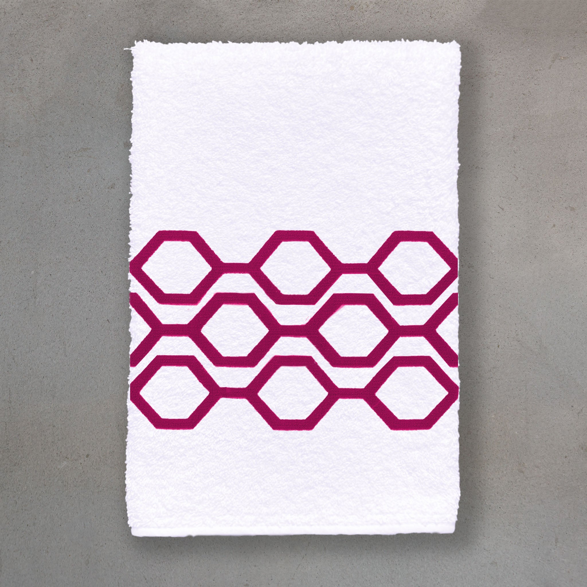 Honeycomb Claret | White Roma