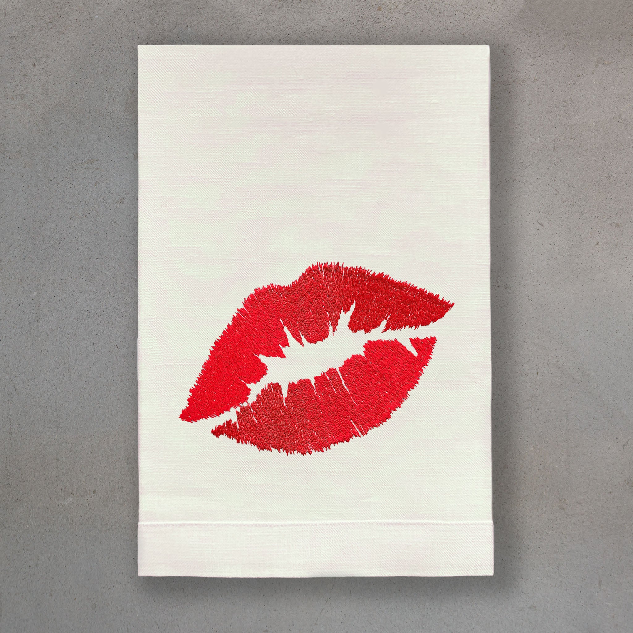 Kiss Red | Ivory Linen