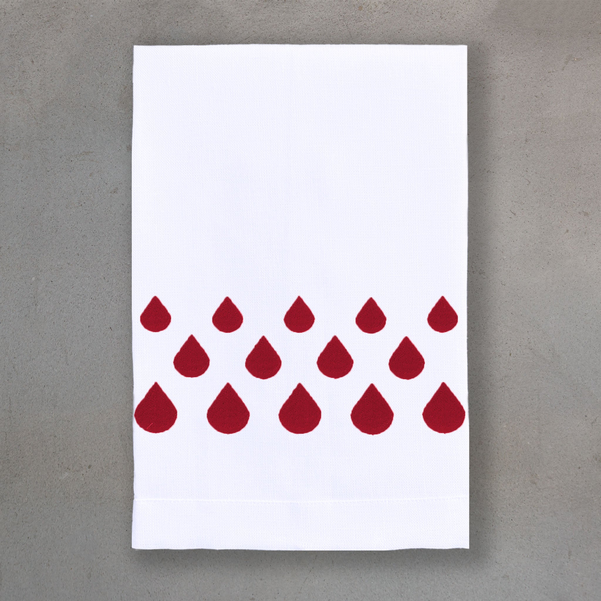 Teardrops Claret | White Linen