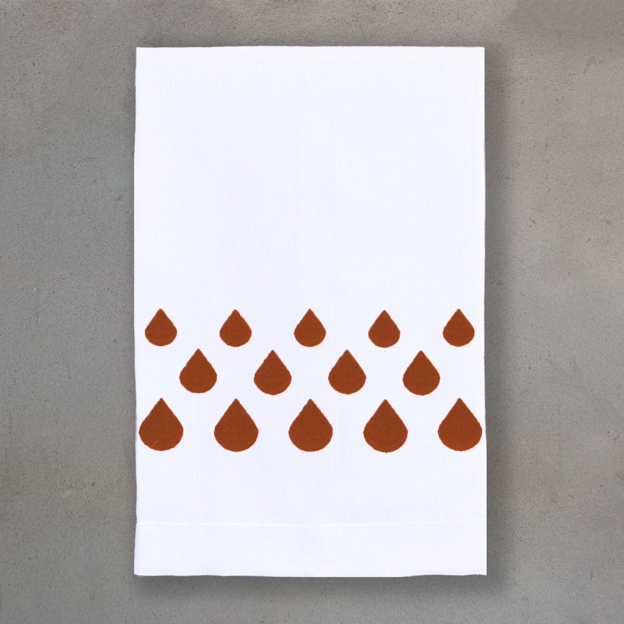 Teardrops Russet | White Linen